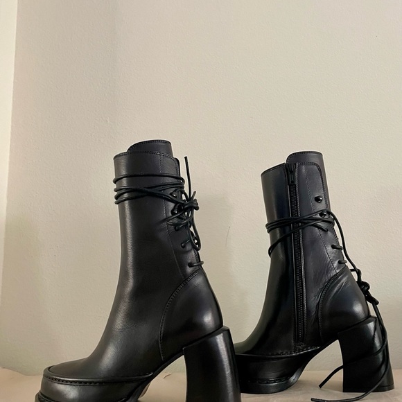 Ann Demeulemeester corset boots - Picture 3 of 9